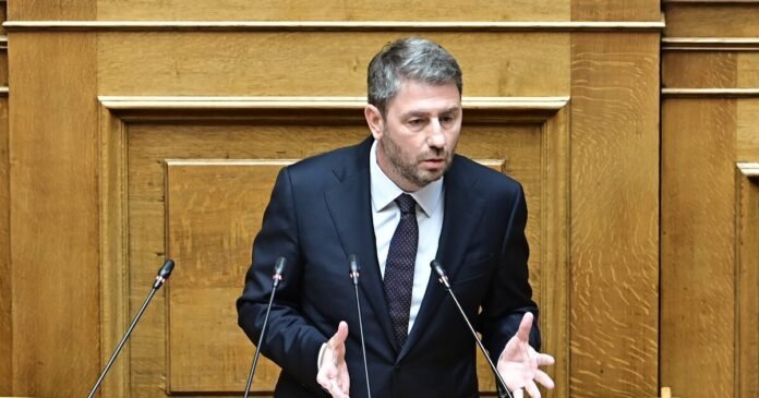 Ανδρουλάκης-σε-ΝΔ:-Θα-φύγετε-ή-θα-μείνετε;-Θα-μας-πείτε;