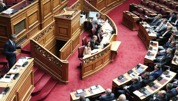 Νέα-Δημοκρατία:-Κυβέρνηση-χωρίς-συμμάχους