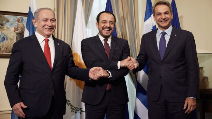 Σε-συνεχή-και-πολυεπίπεδη-συνεννόηση-με-το-κράτος
