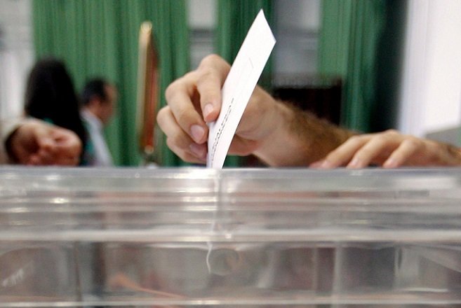 Δημοσκόπηση-(interview):-Πρώτη-με-σημαντική-πτώση-η-ΝΔ-–-Τι-απαντούν-οι-πολίτες-στο-ερώτημα-«Μητσοτάκης-ή-Τσίπρας;»