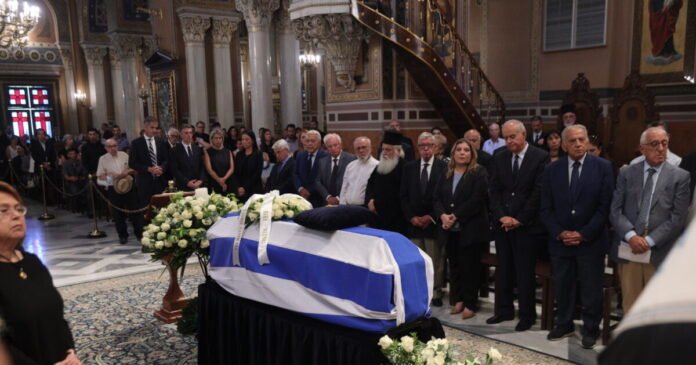 Κώστας-Πυλαρινός:-Συγκίνηση-στην-κηδεία-του-ιστορικού-στελέχους-της-ΝΔ