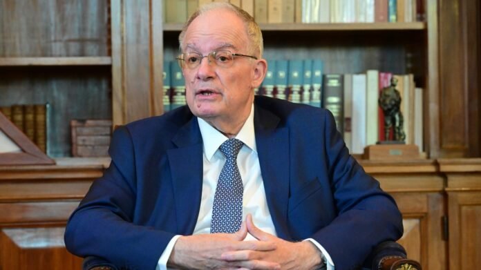 ΣΥΡΙΖΑ-κατά-Τασούλα:-Εμπλέκεται-στην-τρέχουσα-πολιτική,-να-σταθεί-στο-ύψος-των-περιστάσεων