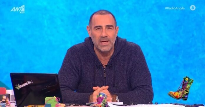 Έξαλλος-ο-Κανάκης-με-τον-Λαζαρίδη-της-ΝΔ:-«Καινούργιο-αστέρι,-μας-γράφει-στα-@@-του»