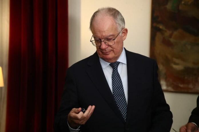 ΣΥΡΙΖΑ-για-Τασούλα:-Ο-ρόλος-του-ΠτΔ-δεν-είναι-του-σχολιαστή-της-πολιτικής-κατάστασης,-μέσω-διαρροών