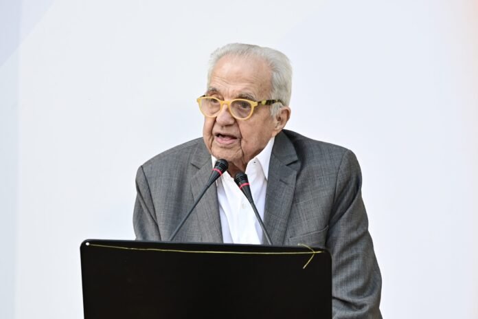 Την-Πέμπτη-το-μεσημέρι-στο-Πάρκο-Ελευθερίας-η-πολιτική-κηδεία-του-Αλέκου-Φλαμπουράρη