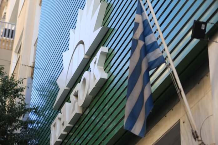 ΠΑΣΟΚ-σε-ΝΔ:-Κάνουν-επιλεκτική-κοπτοραπτική,-ας-αποφασίσουν-αν-θα-κάνουν-μήνυση,-θα-είναι-ένα-ακόμη-σκαλοπάτι-στον-κατήφορο-της-αλαζονείας-τους