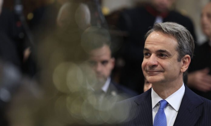 Στενό-μαρκάρισμα-Μητσοτάκη-στο-ΠΑΣΟΚ-για-συναινέσεις-σε-Ανεξάρτητες-Αρχές-και-Συνταγματική-Αναθεώρησ