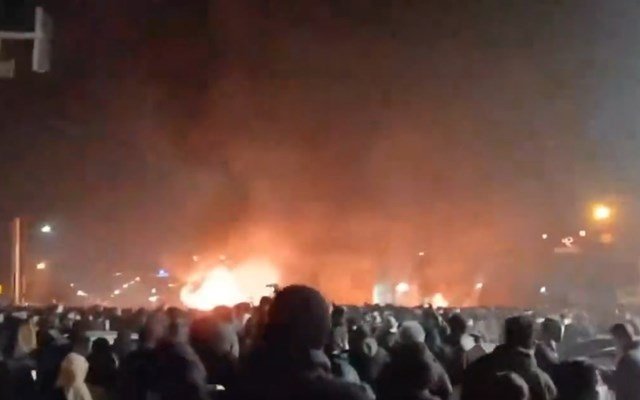 Ιράν:-Αντιμέτωπο-με-τη-μεγαλύτερη-πρόκληση-από-τον-πόλεμο-με-το-Ισραήλ-το-ισλαμιστικό-καθεστώς