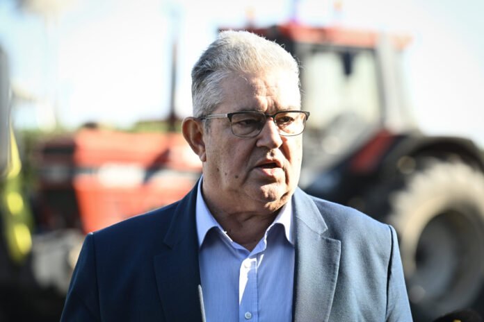 ΚΚΕ-και-μπλόκα