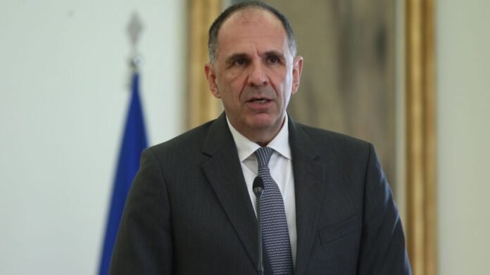 Γεραπετρίτης:-Υπέρ-των-πρωτοβουλιών-που-προωθούν-την-ειρήνη-και-σε-επαφή-με-τους-εταίρους-μας