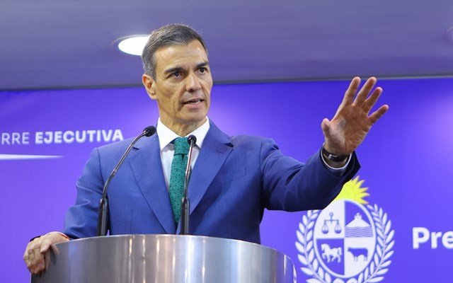 Ισπανία:-Θα-εγκρίνει-σχέδιο-παροχής-νόμιμων-εγγράφων-σε-παράτυπους-μετανάστες