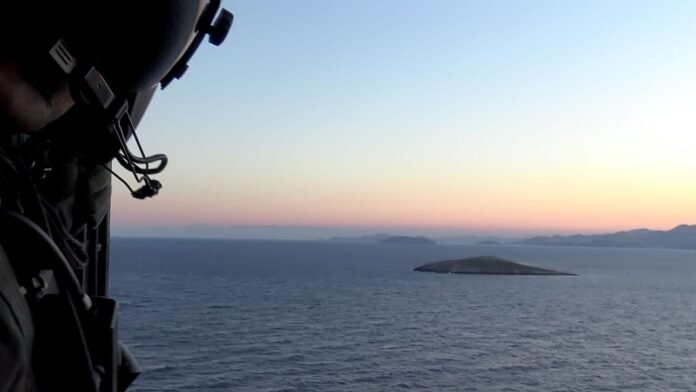 30-χρόνια-από-τα-Ίμια:-Η-κρίση-που-«γκρίζαρε»-το-Αιγαίο-–-Τα-γεγονότα,-οι-αποφάσεις-και-οι-συνέπειες