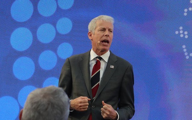 Στο-Καράκας-ο-Αμερικανός-υπουργός-Ενέργειας-για-συναντήσεις-με-τον-πετρελαϊκό-τομέα