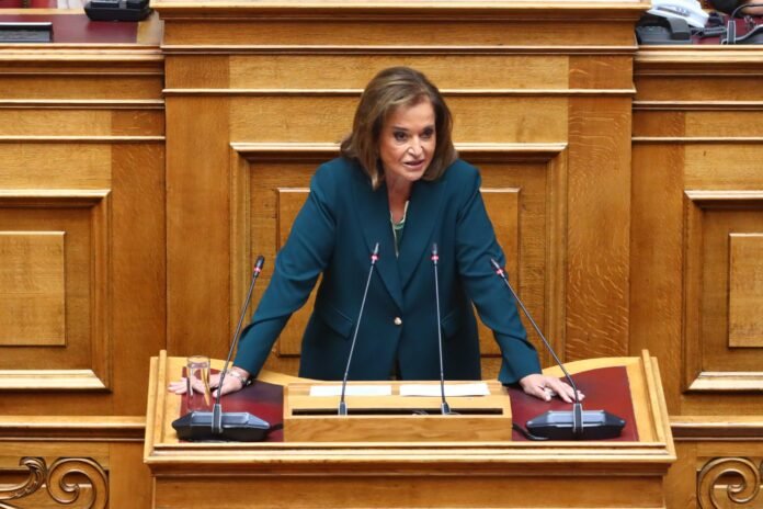 Ντόρα-Μπακογιάννη-στο-face2face:-Δεν-μπορούμε-να-βάλουμε-Καραμανλή-–-Σαμαρά-στο-ίδιο-τσούβαλι