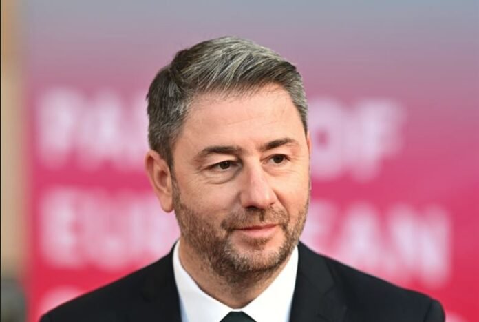 live-η-ομιλία-του-Νίκου-Ανδρουλάκη-στην-ολομέλεια-της-ΚΟΕΣ-ΠΑΣΟΚ