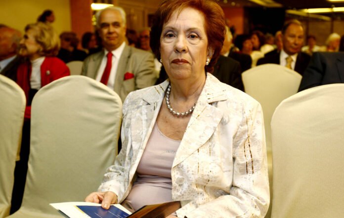 Νέα-Δημοκρατία:-Η-Άννα-Ψαρούδα-Μπενάκη-ήταν-μια-σπάνια-γυναίκα-–-Η-οικογένεια-της-ΝΔ-την-αποχαιρετά-με-θλίψη-και-συγκίνηση