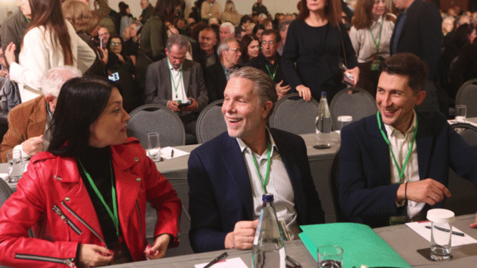 Γερουλάνος:-«Πάμε-μπροστά-με-το-ΠΑΣΟΚ,-ή-μένουμε-πίσω-με-τη-Νέα-Δημοκρατία;»