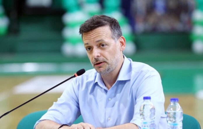 Ο-Δούκας-λέει-«όχι»-σε-συγκυβέρνηση-ΠΑΣΟΚ-–-ΝΔ-και-ζητά-διάλογο-με-την-Κεντροαριστερά:-«Τελευταία-ευκαιρία»