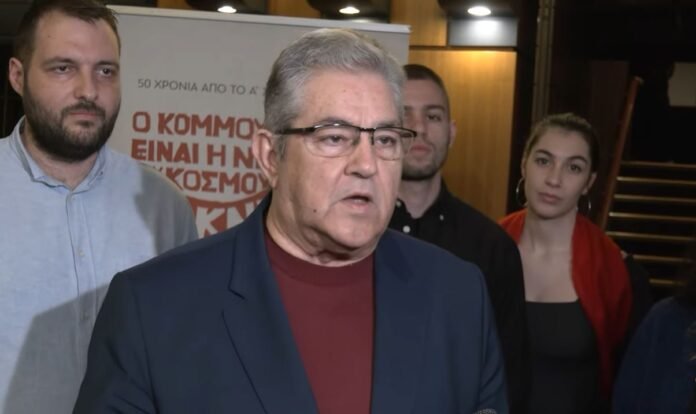 Κουτσούμπας:-Γιορτάζουμε-την-ηρωική-πορεία-της-ΚΝΕ,-που-συνεχίζει-στο-πλάι-του-ΚΚΕ-στον-δρόμο-για-την-επαναστατική-ανατροπή