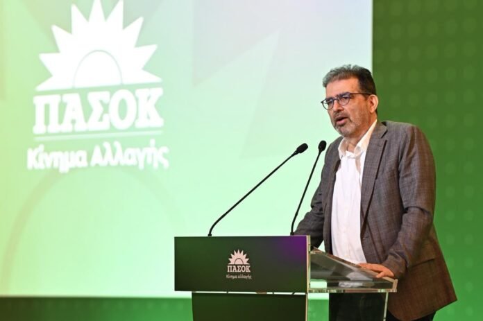 Ομιλία-Ηρακλή-Δρούλια,-Επικεφαλής-Οργανωτικού-Σχεδιασμού-ΠΑΣΟΚ-Κίνημα-Αλλαγής-στη-συνεδρίαση-της-Ολομέλειας-της-ΚΟΕΣ