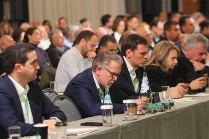 ΠΑΣΟΚ:-Τι-ειπώθηκε-στην-συνεδρίαση-της-ΚΟΕΣ-–-Οι-κόκκινες-γραμμές-για-συνεργασία-με-ΝΔ