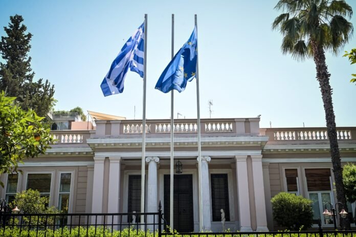 «Παρατηρητής»-και-η-Ελλάδα-(;)-στη-σύνοδο-Τραμπ-–-Απαντήσεις-και-για-τη-Δύναμη-Σταθεροποίησης-στη-Γάζα