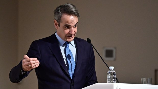 live:-Ο-Μητσοτάκης-στην-πρωτοχρονιάτικη-πίτα-της-Γραμματείας-Οργανωτικού-της-ΝΔ