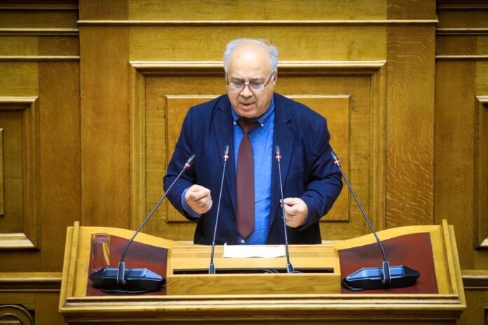 ΠΑΣΟΚ:-Διεγράφη-από-την-ΚΟ.-ο-βουλευτής-Λέσβου-Παναγιώτης-Παρασκευαΐδης