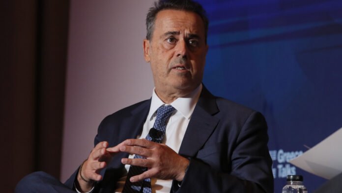 Παπασταύρου:-«Με-τις-χθεσινές-υπογραφές-η-Ελλάδα-προχωράει-με-αυτοπεποίθηση»