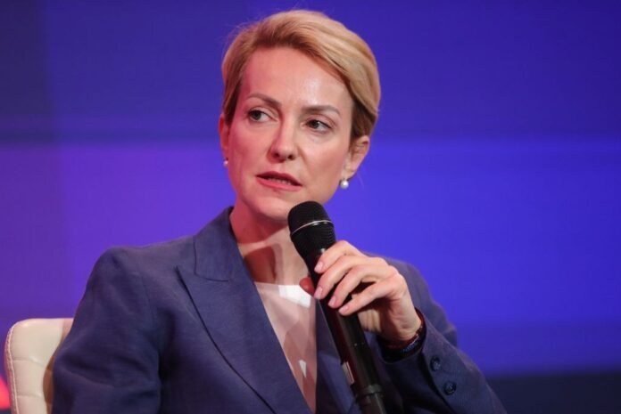 Σδούκου:-Η-αυτοδυναμία-δεν-είναι-κομματικός,-αλλά-εθνικός-στόχος