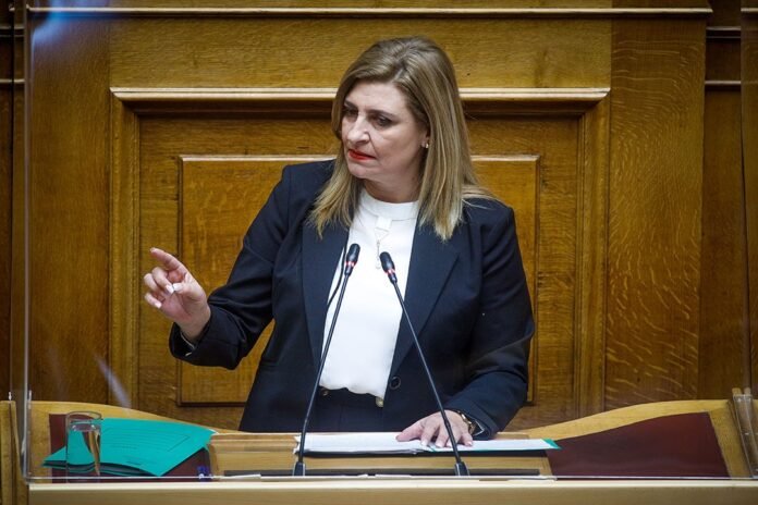 «Πολιτικό-θράσος-να-προτείνει-η-Κυβέρνηση-“μητρώο-διαφθοράς”-–-Ας-γράψει-το…-όνομά-της!»