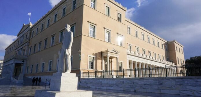 Βουλευτές-ΠΑΣΟΚ-Κινήματος-Αλλαγής:-Σε-ποιο-βαθμό-το-σκάνδαλο-του-ΟΠΕΚΕΠΕ-δύναται-να-επηρεάσει-το-δημόσιο-χρέος-της-χώρας,-όπως-προκύπτει-από-την-Έκθεση-Βιωσιμότητας-του-Χρέους-2025-της-Ευρωπαϊκής-Επιτροπής;