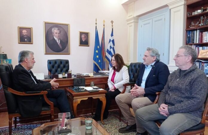 ΔΚ.Κέρκυρας:-Συνάντηση-δημάρχου-με-την-Τομεάρχη-Τουρισμού-του-ΣΥΡΙΖΑ