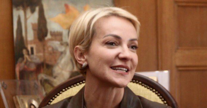 Αλεξάνδρα-Σδούκου-για-υπόθεση-ΟΠΕΚΑ:-Αυτές-τις-αποκριές-το-ΠΑΣΟΚ-ντύνει-τις-υποθέσεις-των-στελεχών-του-«γαλάζια-σκάνδαλα»