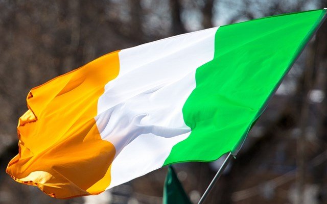 Ιρλανδία:-Η-κυβέρνηση-εξετάζει-σχέδια-για-την-απαγόρευση-των-social-media-σε-εφήβους