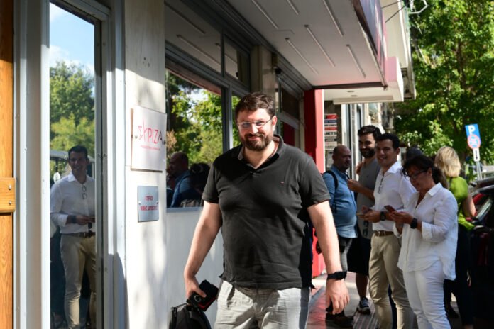 Ζαχαριάδης:-«Τι-εννοεί-ο-κ.Γεωργιάδης-με-το-‘παραγνωριστήκαμε’»;