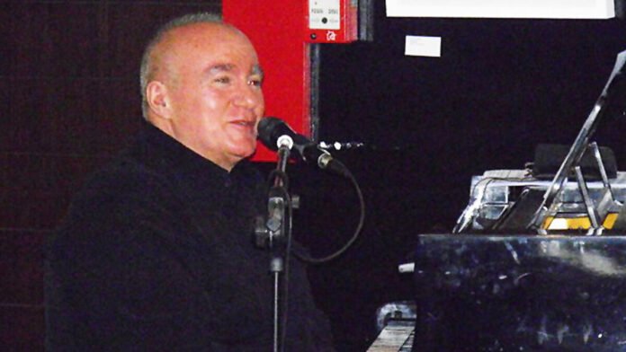 Το-ΚΚΕ-αποχαιρετά-τον-μουσικοσυνθέτη-Χρύσανθο-Μουζακίτη