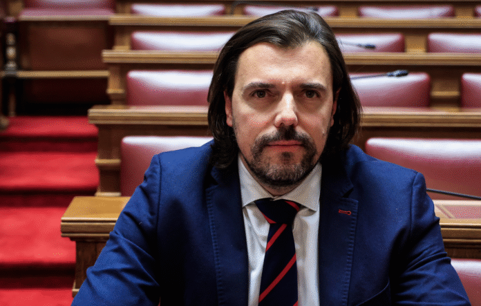 Κοινή-Ανακοίνωση-Πέτρου-Παππά-και-Ευδοξίας-Καλπατσινίδου