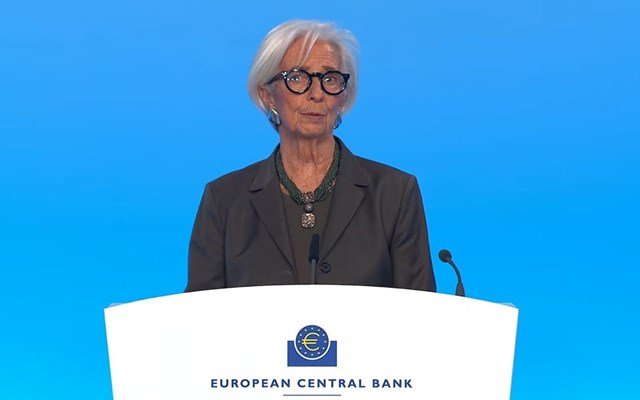 bloomberg:-Εκνευρισμός-και-σύγχυση-στους-κόλπους-της-ΕΚΤ-από-τα-σενάρια-για-πρόωρη-έξοδο-της-Λαγκάρντ