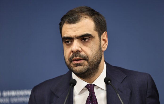 Παύλος-Μαρινάκης:-«Δεν-μπορεί-να-υπάρξει-συναίνεση-με-έναν»-–-Κάλεσμα-στο-ΠΑΣΟΚ-για-τη-συνταγματική-αναθεώρηση