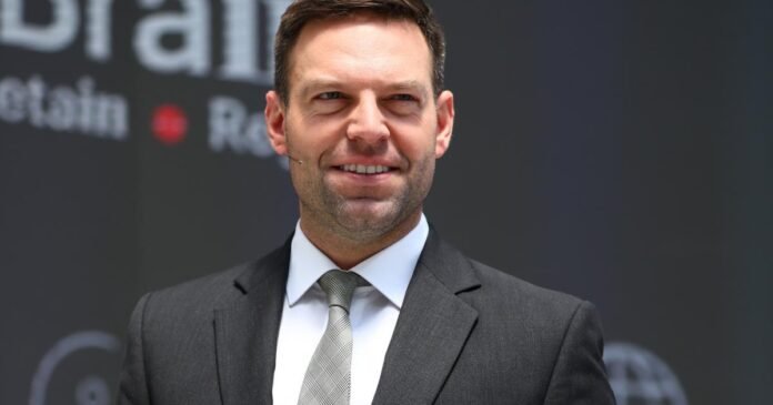 Κασσελάκης:-«Ο-ΣΥΡΙΖΑ-δεν-θα-κατέβει-στις-εκλογές,-θα-γίνει-συνιστώσα-του-Τσίπρα»