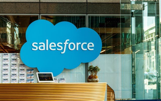 salesforce:-Πρόβλεψη-εσόδων-κάτω-από-τις-εκτιμήσεις-–-Πιέσεις-στη-ζήτηση-λογισμικού