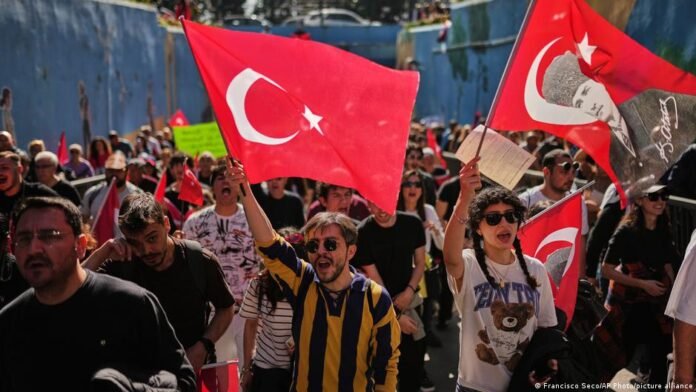 taz:-Η-απίθανη-ιστορία-του-Γιάννη-Βασίλη-Γιαϊλαλί