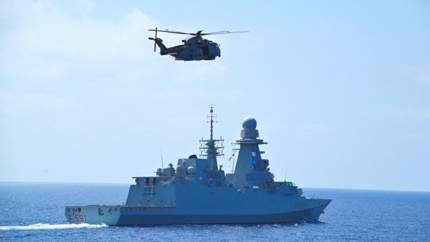 Υπ.-Ναυτιλίας:-Σε-αυξημένη-επιφυλακή-–-Επαφή-με-ελληνικά-πλοία-σε-Περσικό-Κόλπο-και-Στενά-του-Ορμούζ