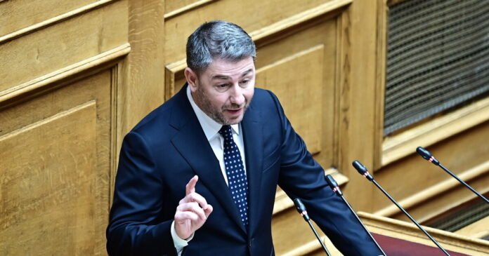 ΠΑΣΟΚ:-Φρένο-στην-13ωρη-εργασία-–-Πρόταση-για-35ωρο-χωρίς-μείωση-μισθών