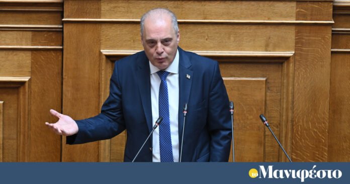 Σεξιστική-επίθεση-του-Κυριάκου-Βελόπουλου-στην-Κίμπερλι-Γκιλφόιλ