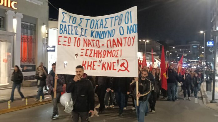 Μεγάλη-πολιτική-συγκέντρωση-του-ΚΚΕ-στα-Χανιά-με-ομιλητή-τον-Γ.-Πρωτούλη:-«Έξω-η-Ελλάδα-από-τη-σφαγή-–-Να-κλείσει-η-βάση-της-Σούδας»!-(video