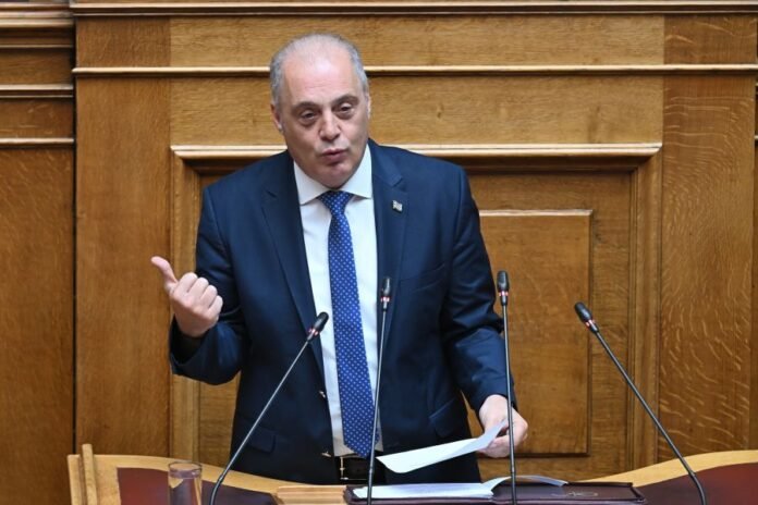 Ο-Κυριάκος-Βελόπουλος-αποκάλεσε-την-πρέσβειρα-των-ΗΠΑ-«κυρία-Μίλφοϊλ»-(video)