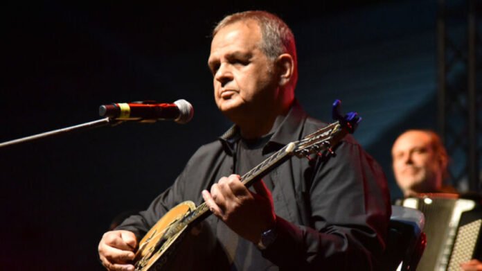 Βαγγέλης-Κορακάκης:-«Είμαι-από-την-Καισαριανή-και-ΚΚΕ»