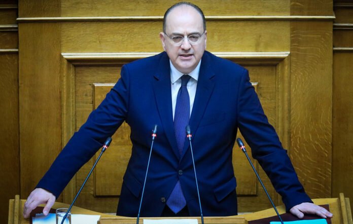 Μακάριος-Λαζαρίδης:-Το-ΠΑΣΟΚ-«πήγε-για-μαλλί-και-βγήκε-κουρεμένο»-με-προφυλακισμένο-τον-κουμπάρο-του-Ανδρουλάκη